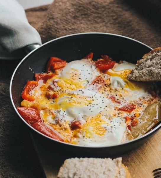 Savory Oatmeal with Cheddar and Fried Egg
