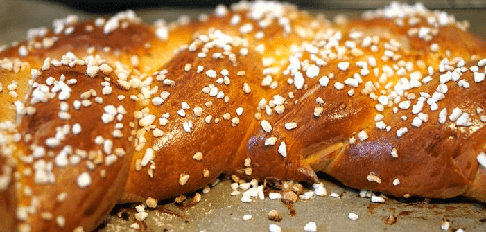Caramel Pull-Apart Biscuits