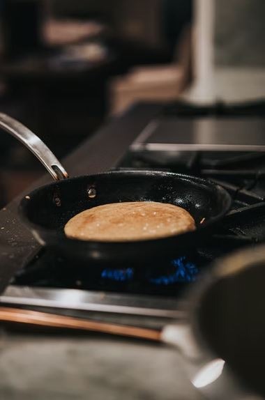Different methods that can be used to cook microwave pancakes without a microwave
