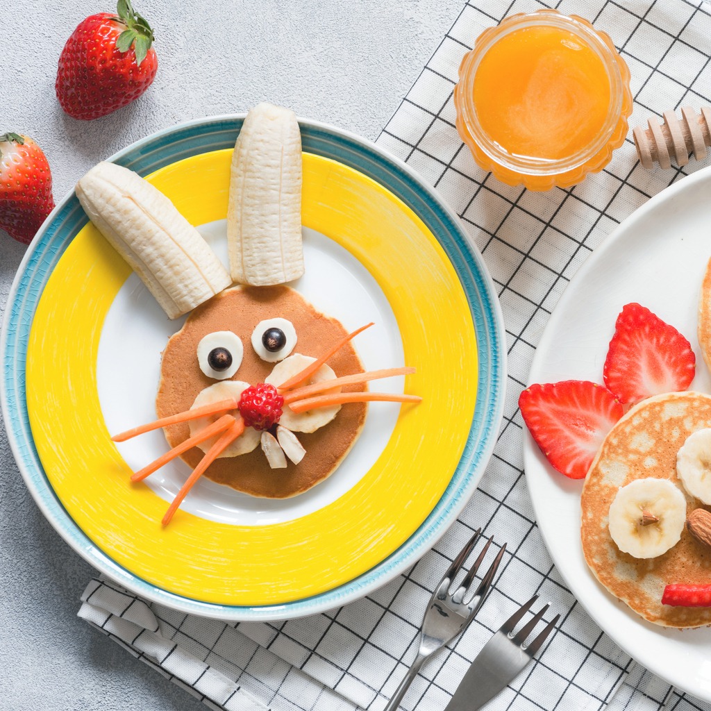 Creative breakfast for kids on Easter