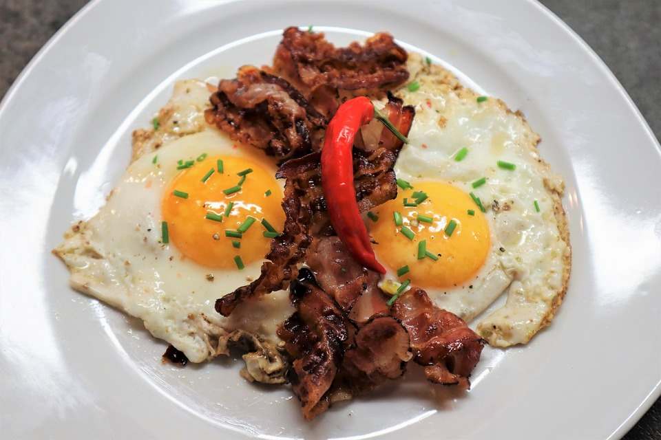 Photos eggs fried egg yolk protein bacon