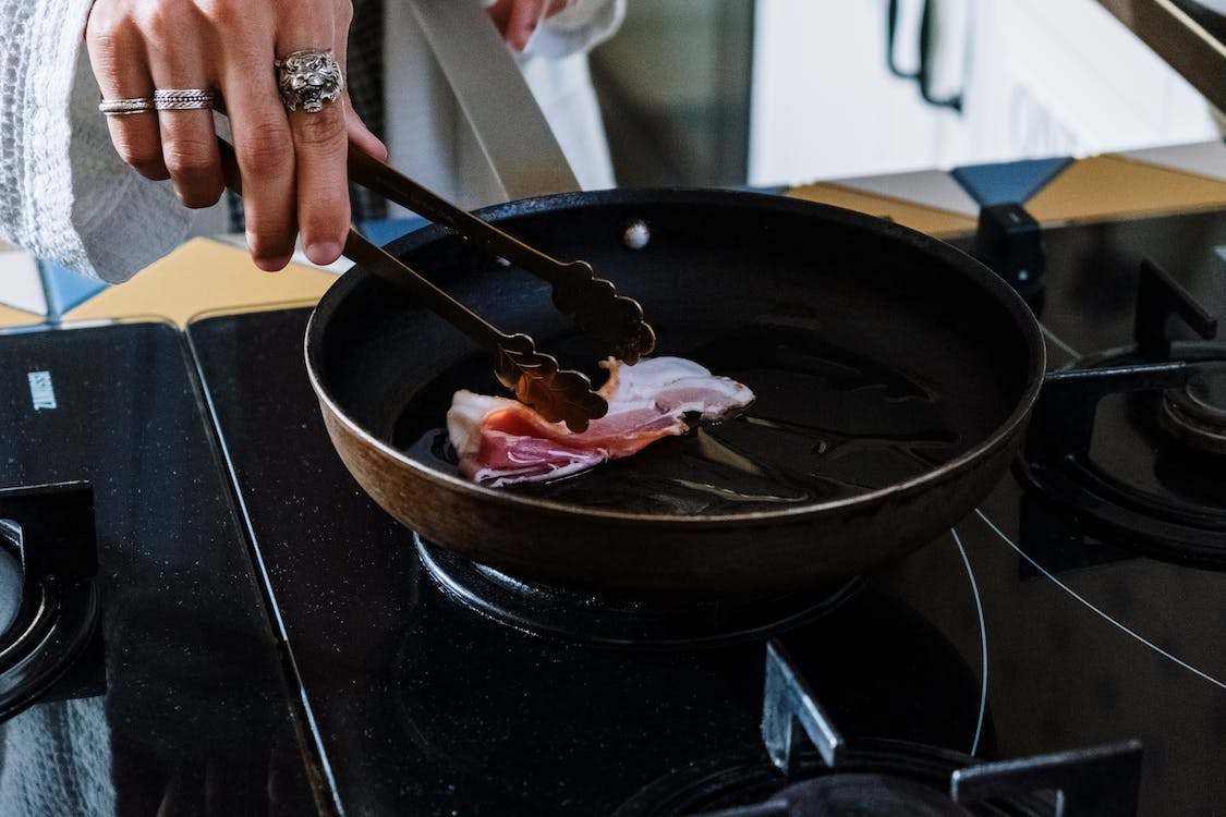 Photos of a person frying a bacon